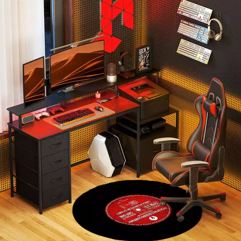 Bureau d'ordinateur avec classeur, bureau de travail avec prises électriques