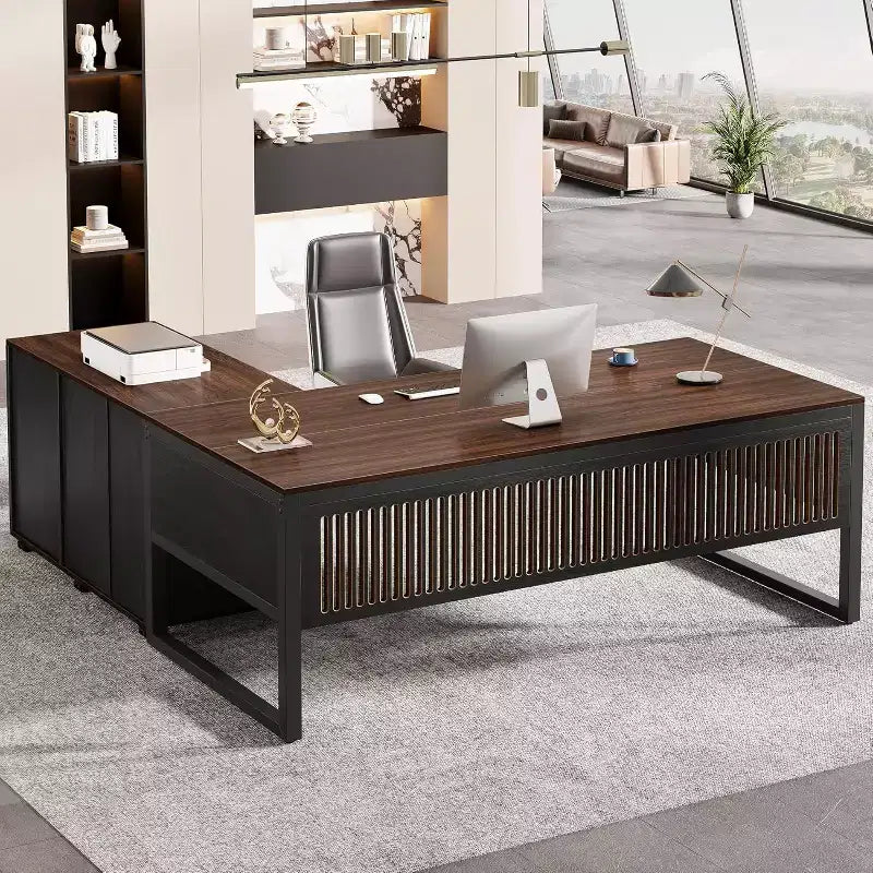 Bureau de direction en L, grand bureau informatique moderne avec mobile