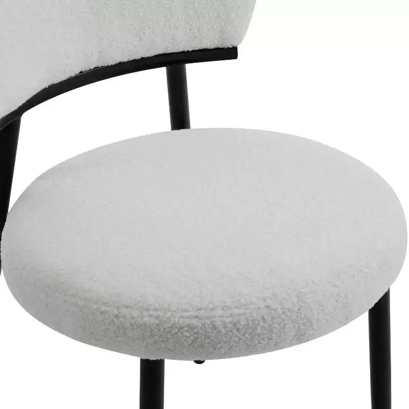 Chaise de salle à manger capitonnée avec pieds en métal