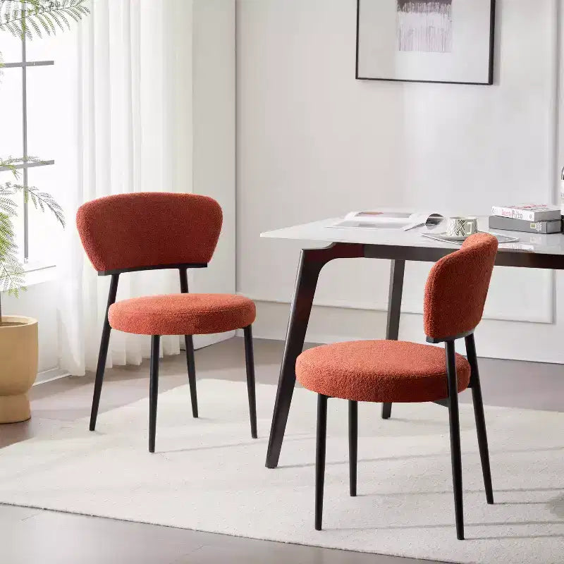Chaise de salle à manger capitonnée avec pieds en métal