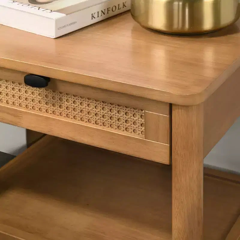 Lit plateforme de chambre en bois d'hévéa avec table de chevet