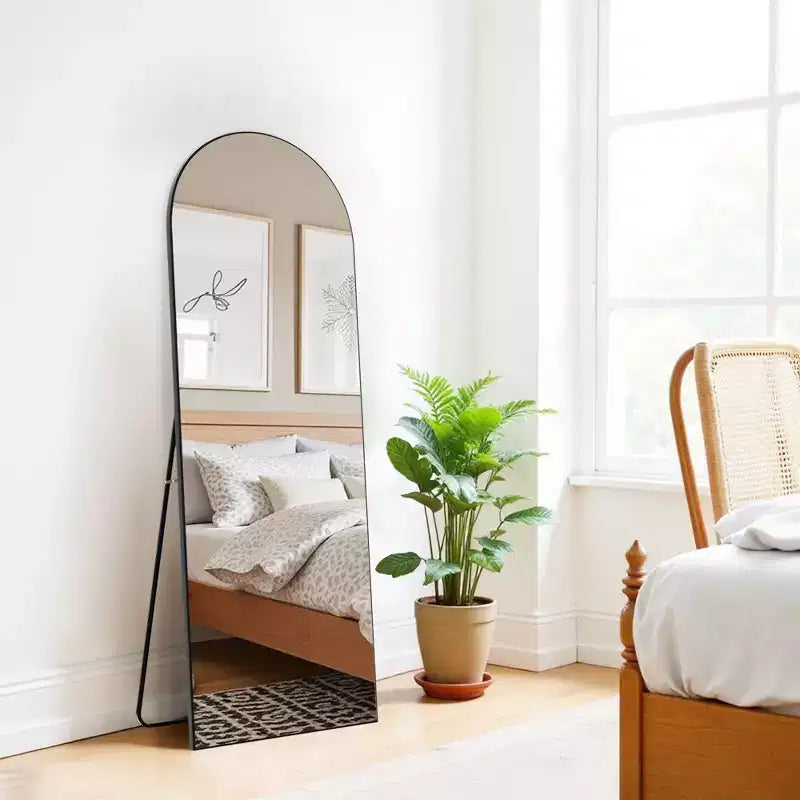 Miroir sur pied plein cadre en bois massif de couleur noire